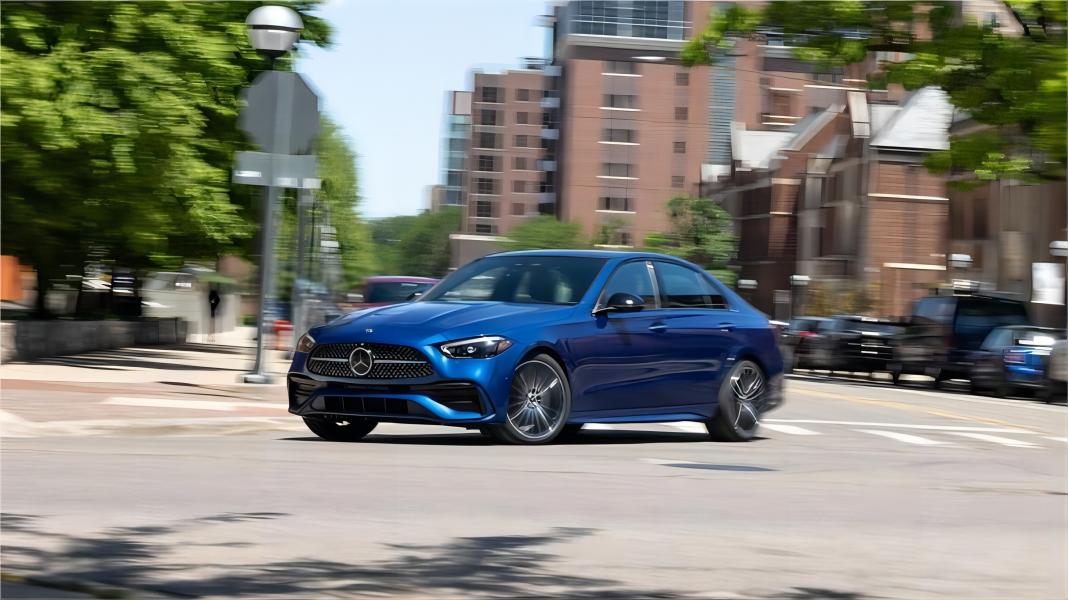 Embrace Elegance with the Mercedes-Benz C-Class|http://i.hohocar.com