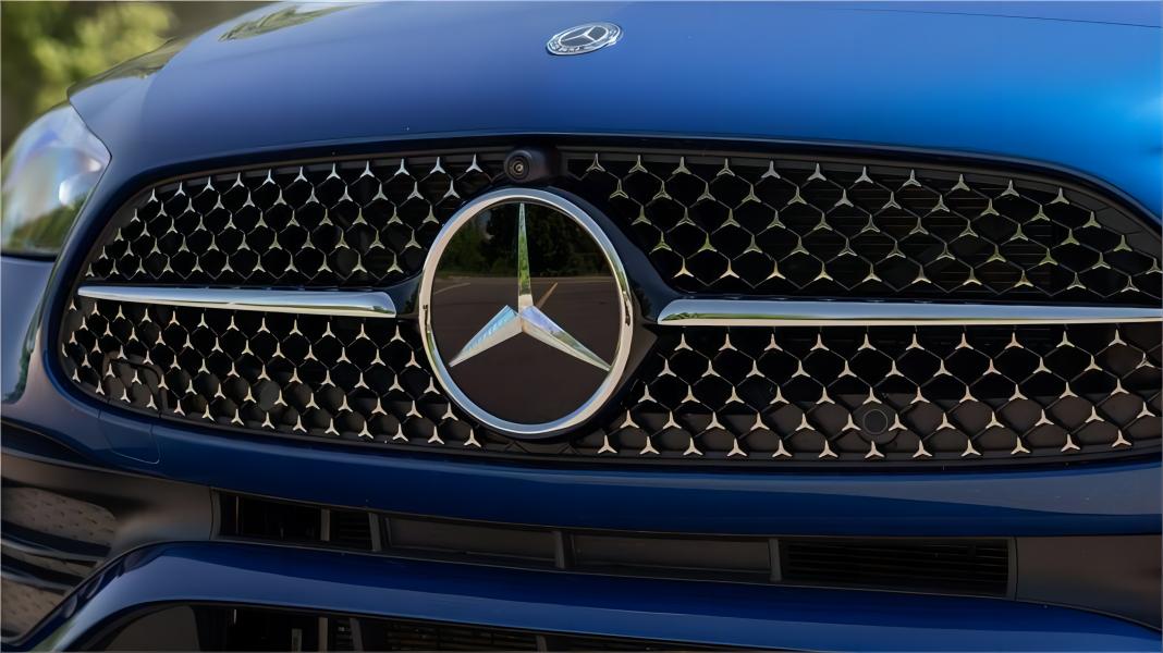Embrace Elegance with the Mercedes-Benz C-Class